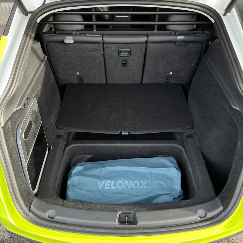 Velonox Madrass Tesla Model Y - Innebygd pumpe