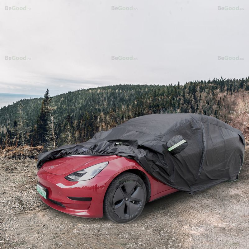 Presenning Tesla Model 3