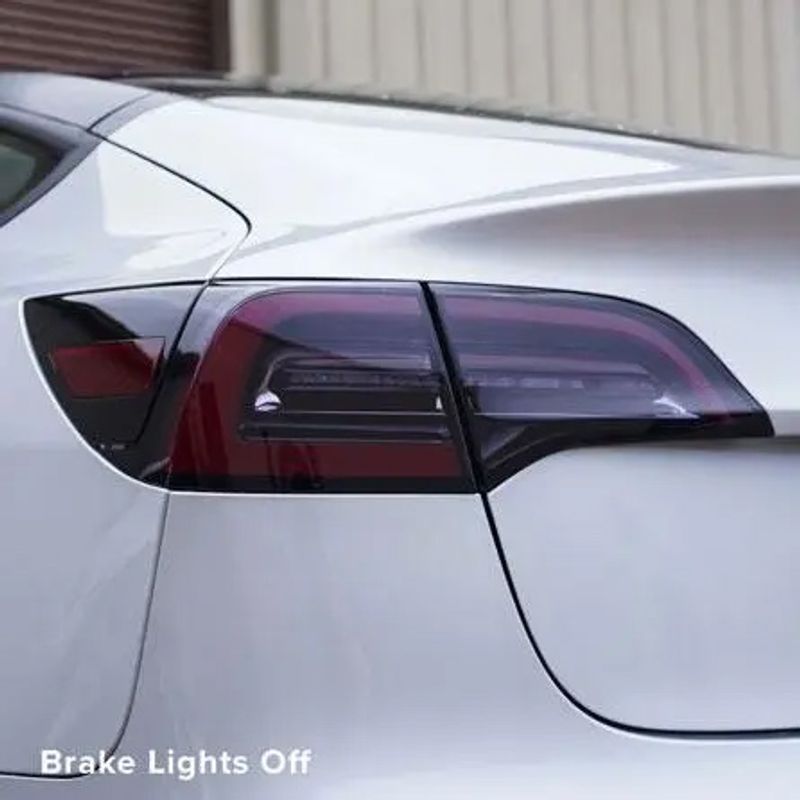 TesBros Sotet baklys-beskyttelse Tesla Model 3 & Y